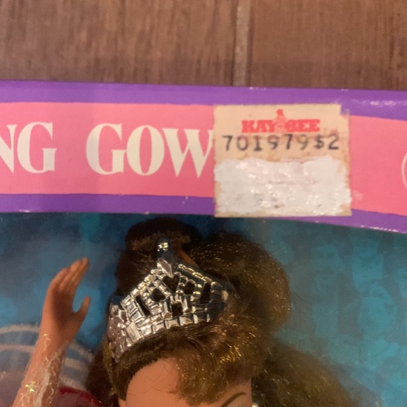 Official Miss America Evening Gown BARBIE-STYLE Raquel doll. BRAND NEW IN BOX. - Picture 5 of 5